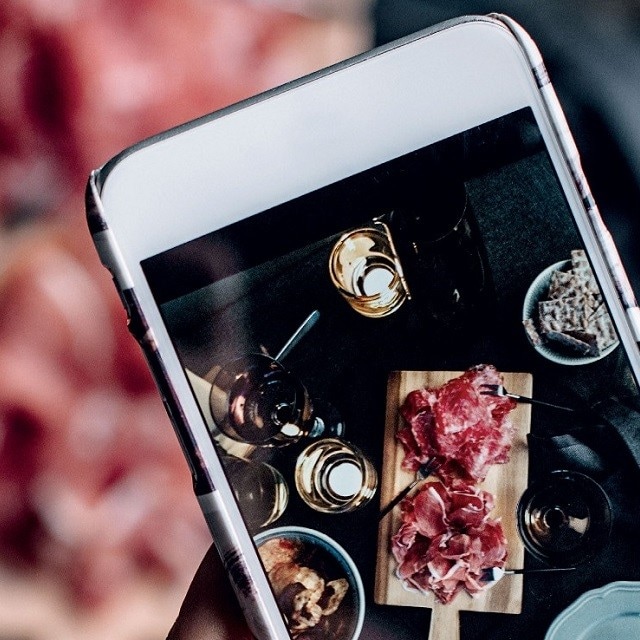 Fotografía para tus redes sociales. Aprendé a exprimir este método para dar a conocer tu restaurante.