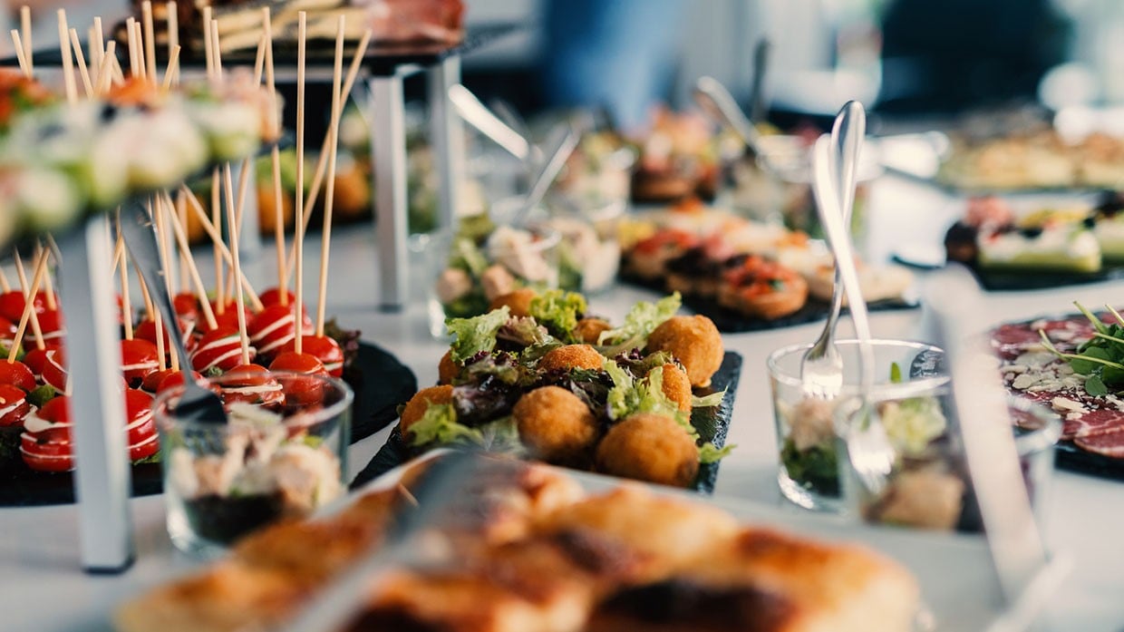 servicio de catering en un evento