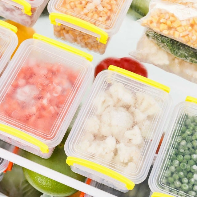 normas básicas de seguridad e higiene en la cocina, seguridad e higiene, almacenamiento, contenedores, congelador, congelado, freezer