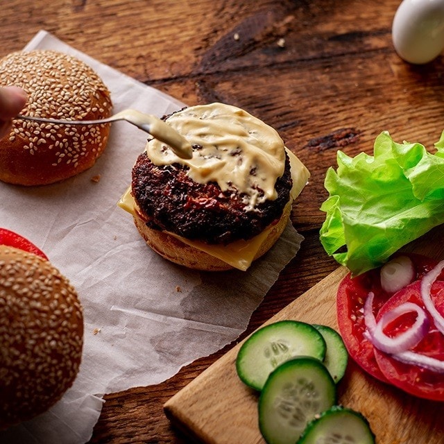 Aderezos y Salsas para hamburguesas: el toque del chef